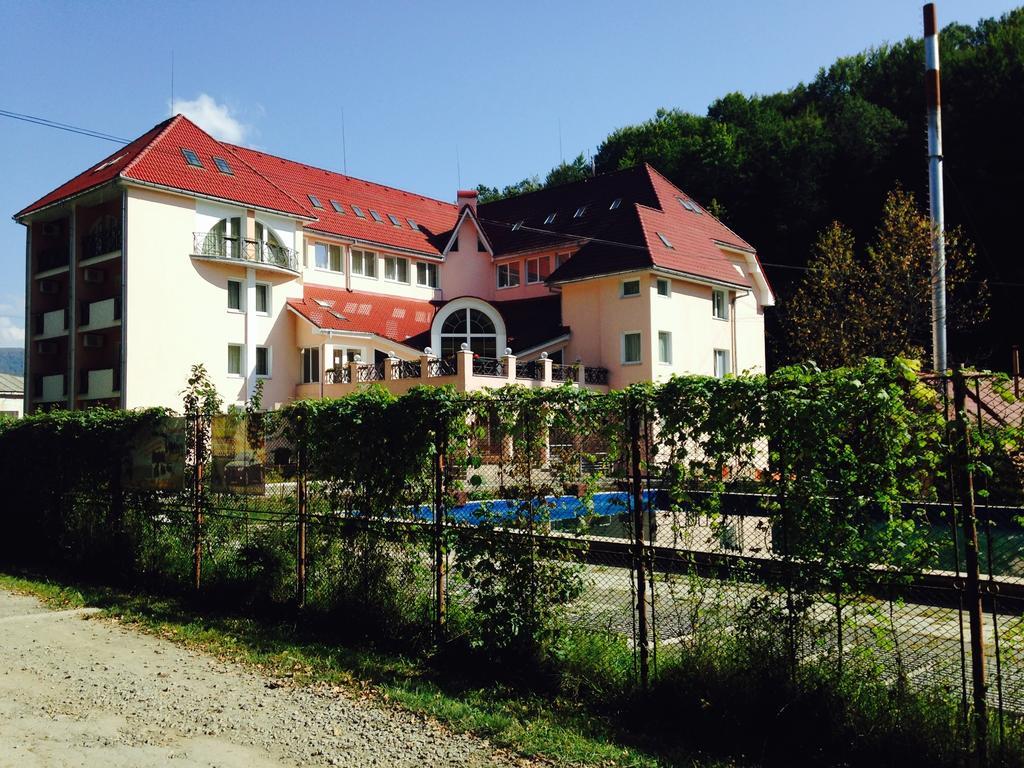 Sonyachna Polyana Hotel Esterno foto