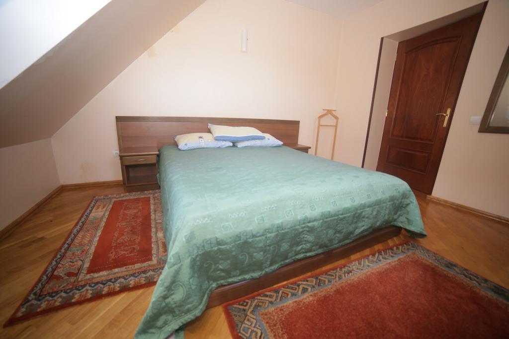 Sonyachna Polyana Hotel Camera foto